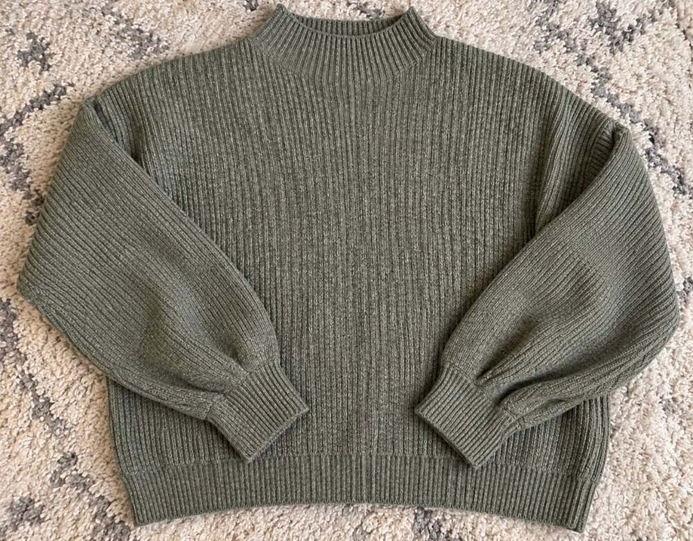 Pinque Green Ribbed Knit Sweater Medium